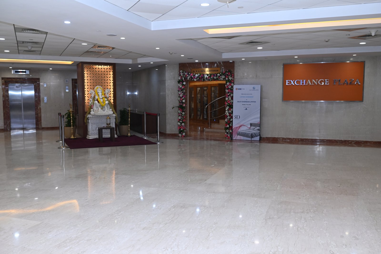 Silky Overseas Limited Listing Ceremony Photos