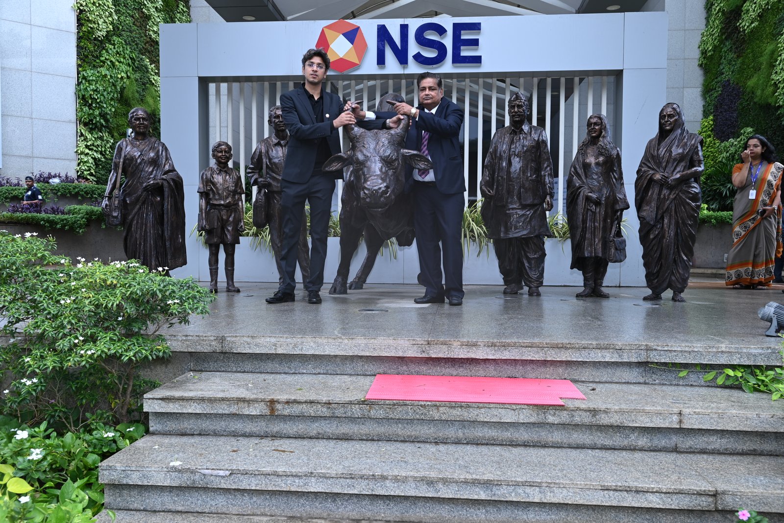 Silky Overseas Limited Listing Ceremony Photos