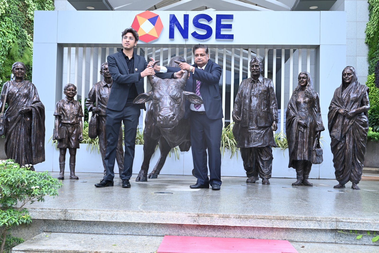 Silky Overseas Limited Listing Ceremony Photos